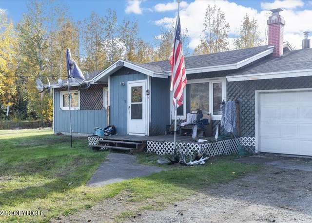 Property at 1147 Holmes Rd, North Pole, AK 99705, 3 beds, 2 baths