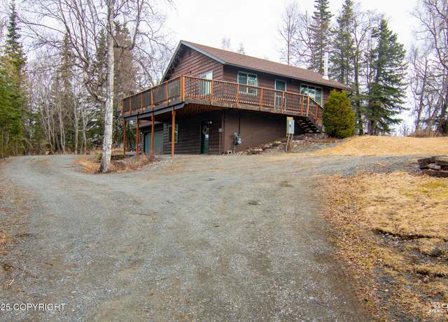 Property at 360 Green Ct, Soldotna, AK 99669, 4 beds, 3 baths