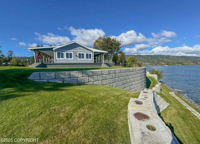 Property at 4602 Kachemak Dr, Homer, AK 99603, 4 beds, 3.5 baths