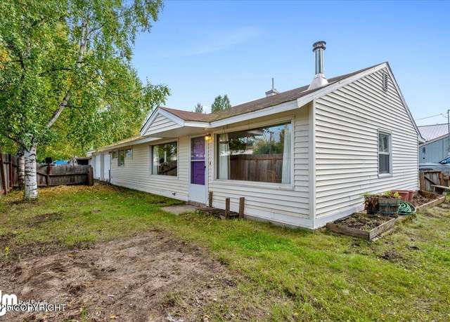 Property at 6200 DeBarr Rd, Anchorage, AK 99504, 2 beds, 1 bath