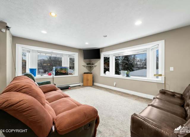 Property at 1310 Nichols St, Anchorage, AK 99508, 7 beds, 4 baths