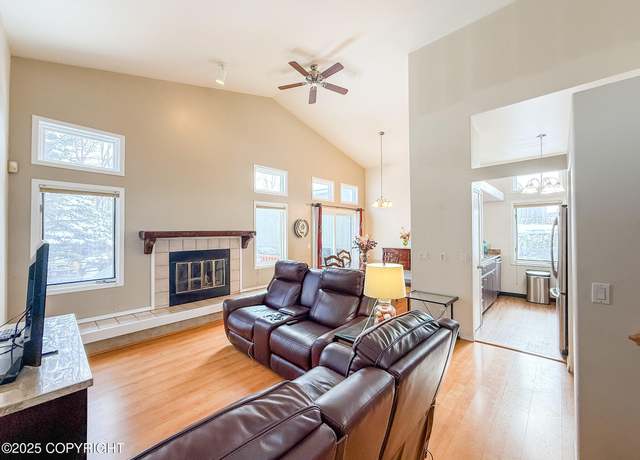 Property at 3625 Challenger Cir, Anchorage, AK 99517, 3 beds, 2 baths