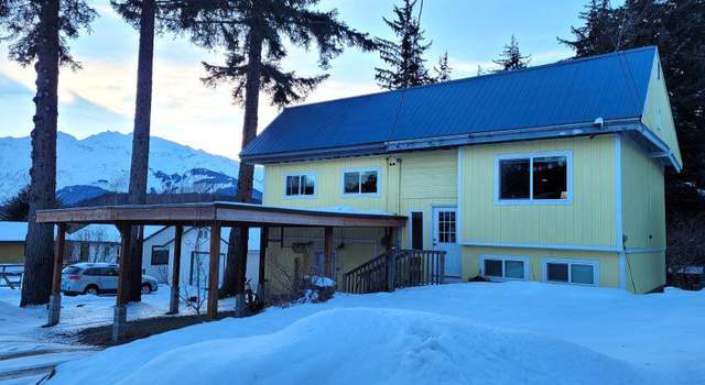 Photo of 327 Lynnvue Dr, Haines, AK 99827