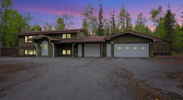 Photo of 1115 N Leatherleaf Loop, Wasilla, AK 99654