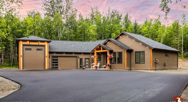 Property at 365 W Crestwood Ave, Wasilla, AK 99654, 4 beds, 2.5 baths