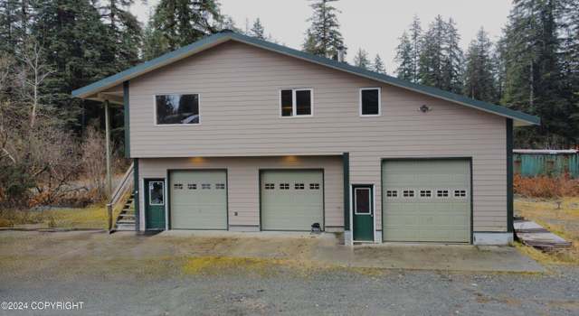Photo of 72 Totem Ave, Yakutat, AK 99689
