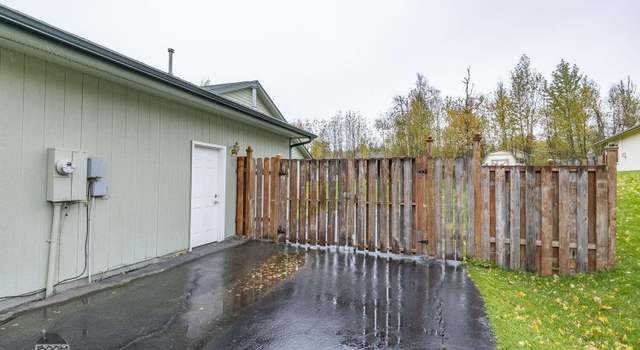 Photo of 2344 N Thunder Gulch Cir, Palmer, AK 99645