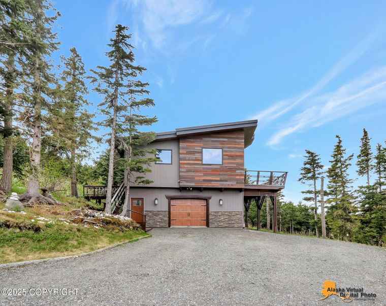 Photo of 17132 Carl St Anchorage, AK 99516