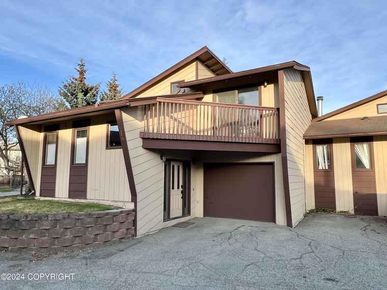 Photo of 100 Bunnell St Unit 1A Anchorage, AK 99508
