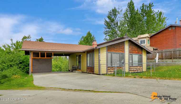 Photo of 268 Fireoved Dr Anchorage, AK 99508