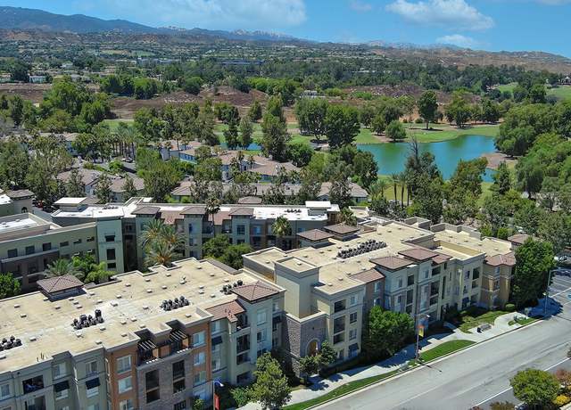Property at 24595 Town Center Dr #3208, Valencia, CA 91355, 1 bed, 1 bath