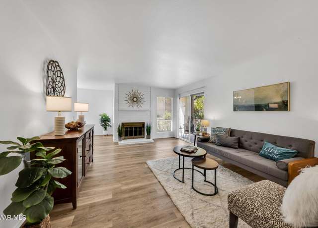 Property at 224 Oakleaf Dr #102, Thousand Oaks, CA 91360, 2 beds, 2 baths