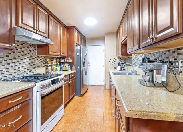Property at 12521 Bradley Ave #3, Sylmar, CA 91342, 3 beds, 3 baths