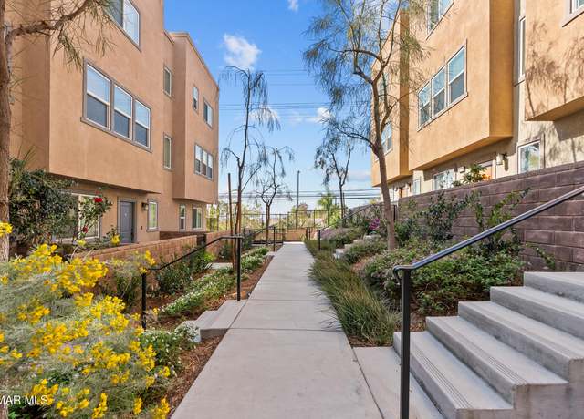 Property at 12745 Watt Ln Unit A, Sylmar, CA 91342, 5 beds, 4 baths