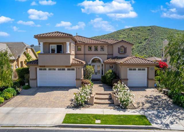 Property at 3194 Sunset Hills Blvd, Thousand Oaks, CA 91362, 5 beds, 4.5 baths