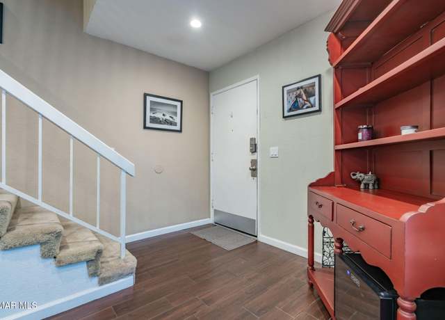 Property at 7231 Balboa Blvd Unit A, Van Nuys, CA 91406, 4 beds, 3 baths