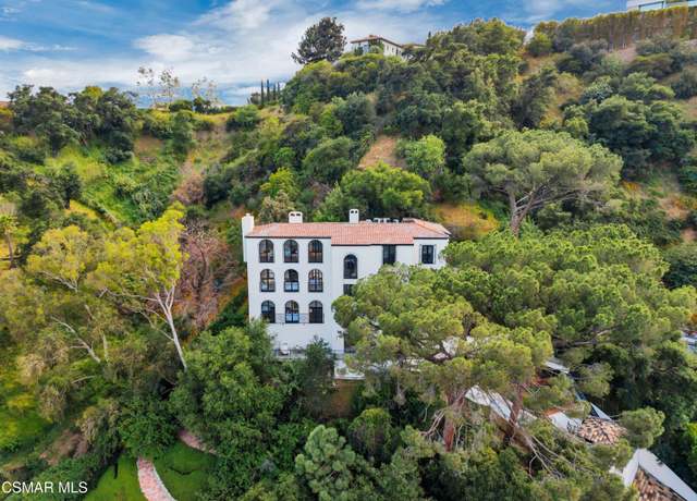 Property at 1301 N Beverly Dr, Beverly Hills, CA 90210, 4 beds, 5 baths