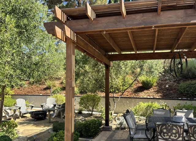 Property at 111 June Ct, Thousand Oaks, CA 91360, 3 beds, 2 baths