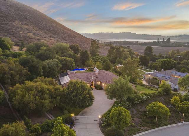 Property at 4988 Read Rd, Moorpark, CA 93021, 4 beds, 3.5 baths