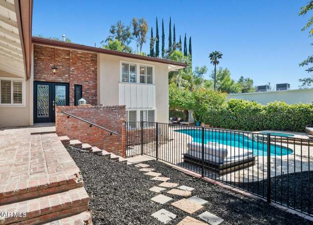 Property at 4809 Dunman Ave, Woodland Hills, CA 91364, 3 beds, 2 baths