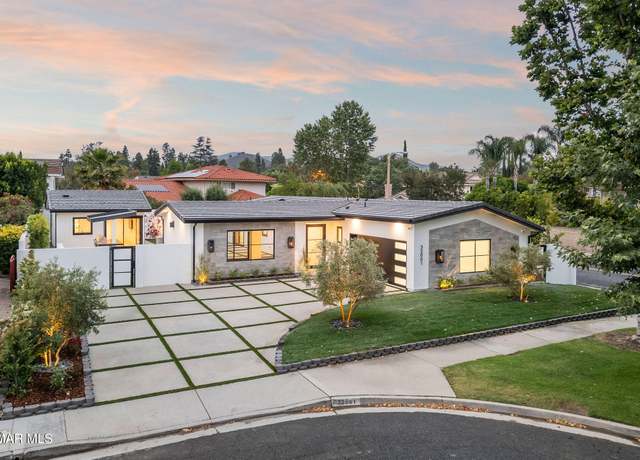 Property at 32001 Watergate Ct, Westlake Village, CA 91361, 4 beds, 4.5 baths