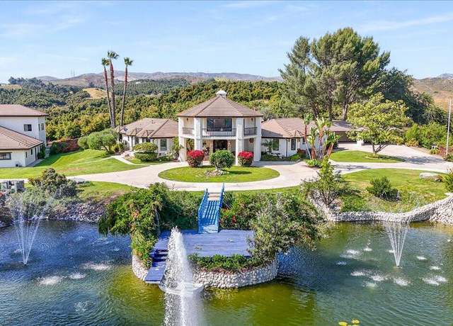 Property at 8445 Roseland Ave, Moorpark, CA 93021, 4 beds, 4.5 baths