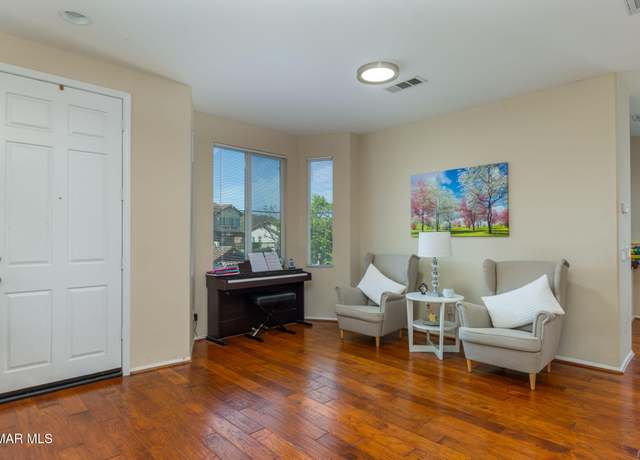 Property at 4725 Via Altamira, Newbury Park, CA 91320, 3 beds, 2.5 baths