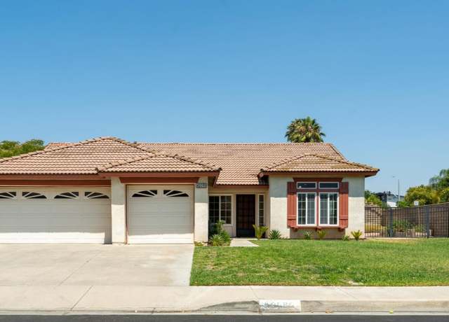 Property at 42055 Thoroughbred Ln, Murrieta, CA 92562, 4 beds, 2 baths