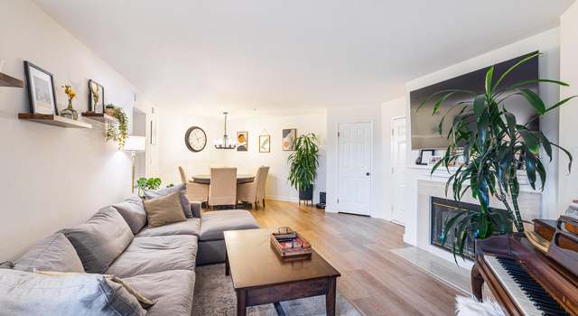 Photo of 5744 Oak Bend Ln #107, Oak Park, CA 91377