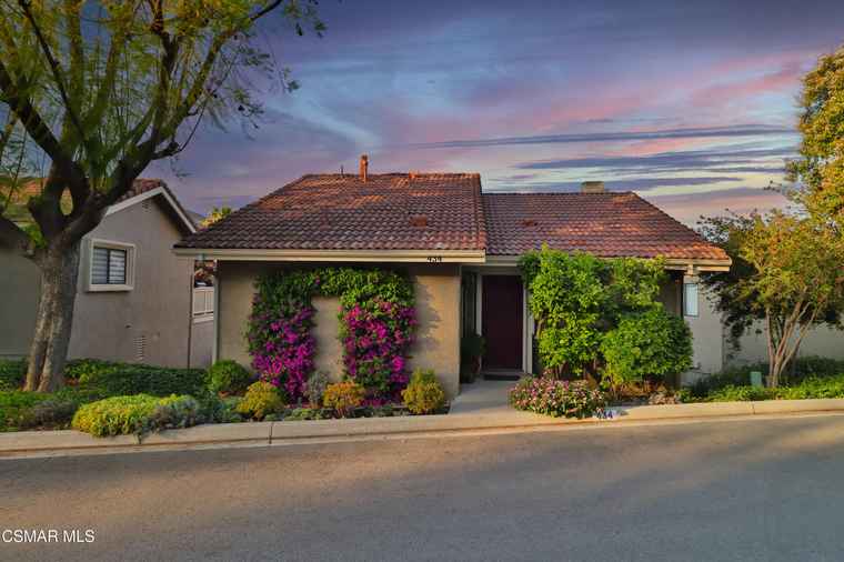 Photo of 434 Vista Dorado Ln Oak Park, CA 91377