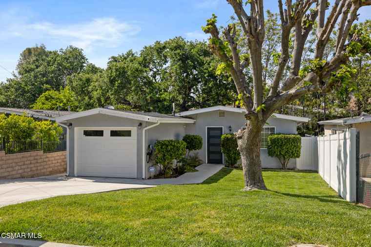 Photo of 789 Glen Oaks Rd Thousand Oaks, CA 91360