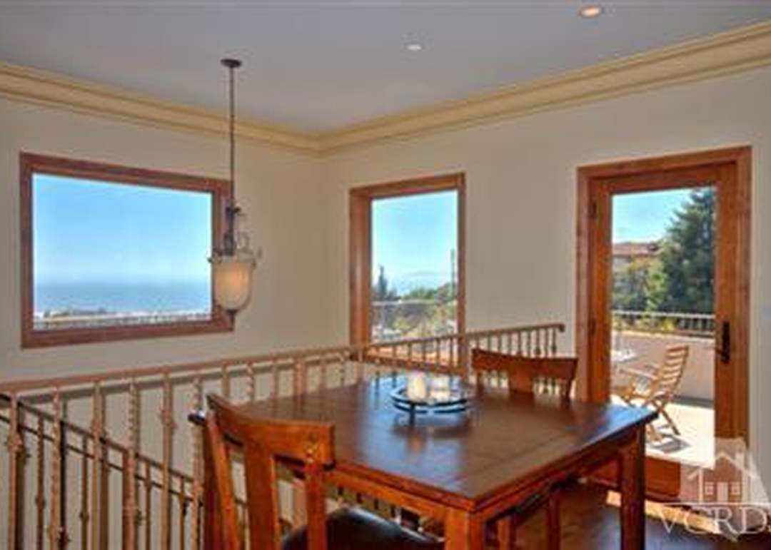 396 Manzanita Ave, Ventura, CA 93001