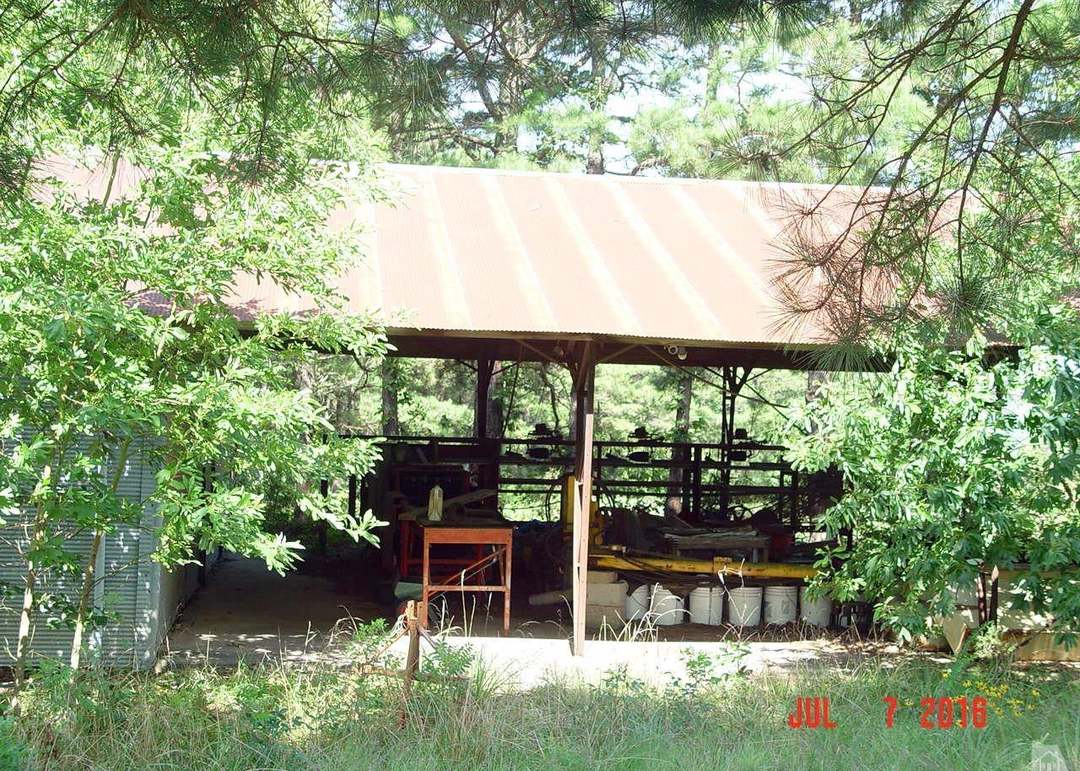 8228 N highway 59