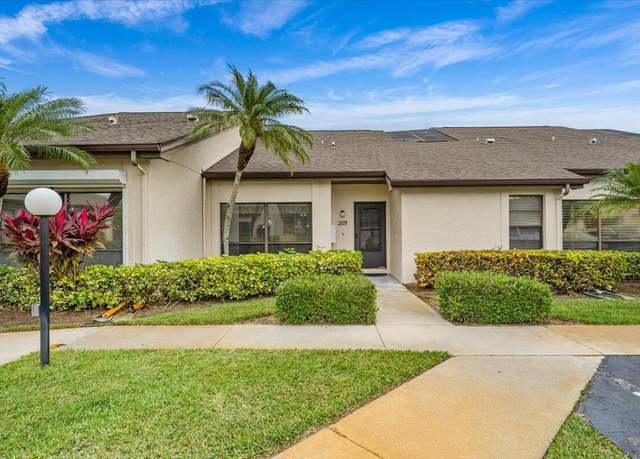 Property at 209 Deerwood Cir #5, Naples, FL 34113, 3 beds, 2 baths