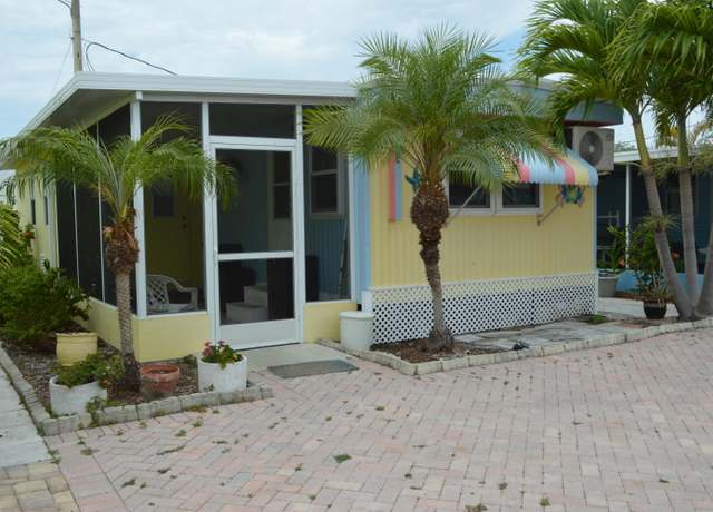 Property at 414 Papaya St Unit C, Goodland, FL 34140, 2 beds, 1 bath
