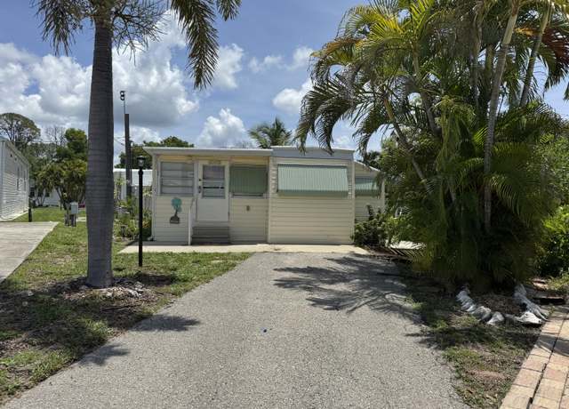Property at 1003 Pine Dr, Naples, FL 34114, 1 bed, 1.5 baths