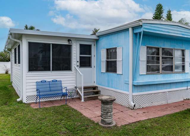 Property at 35 Cimmaron Trl, Naples, FL 34113, 2 beds, 2 baths