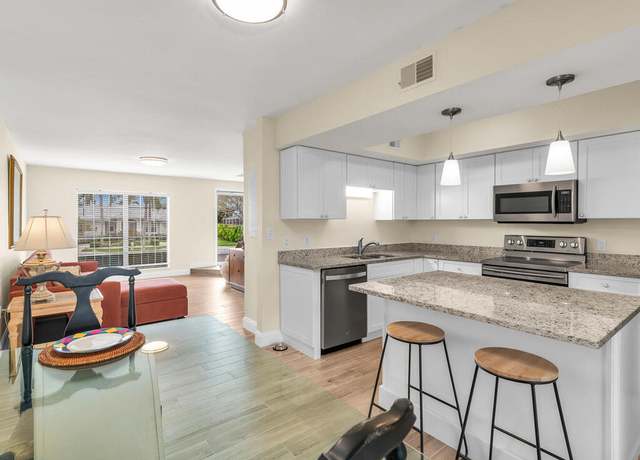 Property at 144 Clyburn Way W #144, Marco Island, FL 34145, 2 beds, 1.5 baths