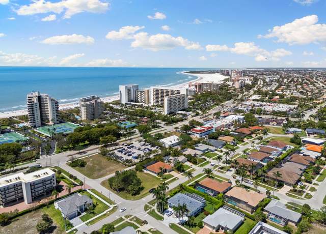 Property at 724 Seagrape Dr, Marco Island, FL 34145, 3 beds, 2 baths