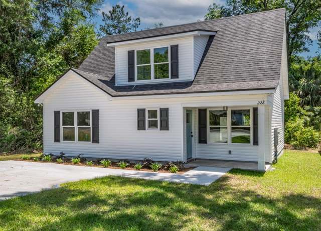 Property at 228 Dr. Martin Lurther King Jr. Memorial Rd, Crawfordville, FL 32327, 4 beds, 2.5 baths