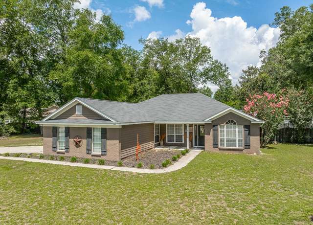 Property at 140 Duncan Dr, Crawfordville, FL 32327, 4 beds, 2 baths