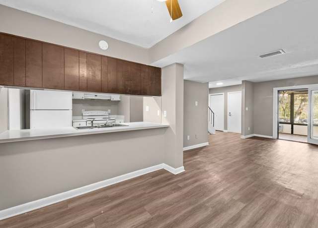 Property at 314 Westwood Dr, Tallahassee, FL 32304, 2 beds, 1.5 baths