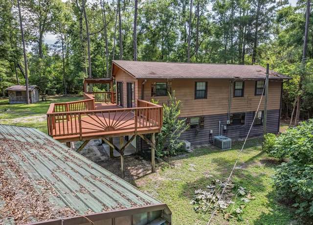 Property at 4 Summer Ln, Crawfordville, FL 32327, 2 beds, 2 baths