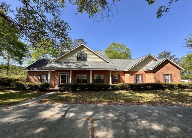 Property at 4850 Pat Thomas Pkwy, Quincy, FL 32351, 4 beds, 3.5 baths