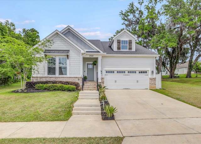 Property at 2542 Blue Ridge Dr, Tallahassee, FL 32311, 3 beds, 2.5 baths