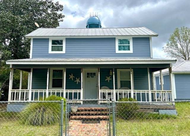 Property at 67 Yellow Jacket Ave, Sopchoppy, FL 32358, 5 beds, 2 baths