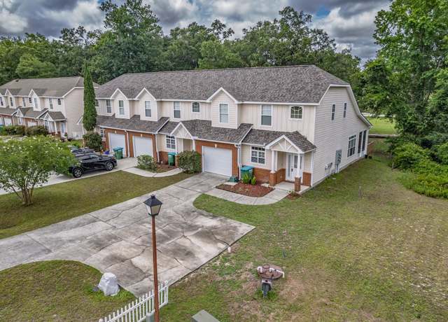 Property at 55 Fairway, Crawfordville, FL 32327, 3 beds, 2.5 baths