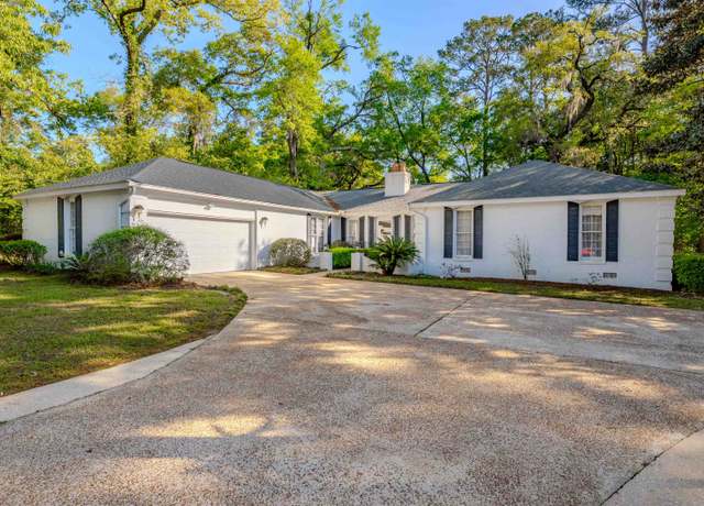 Property at 2601 Lotus Dr, Tallahassee, FL 32312, 3 beds, 2.5 baths