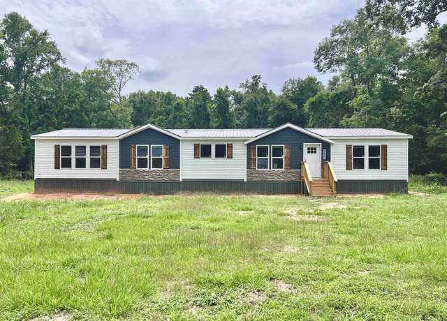Property at 12131 Wilderness Dr, Tallahassee, FL 32309, 4 beds, 2 baths