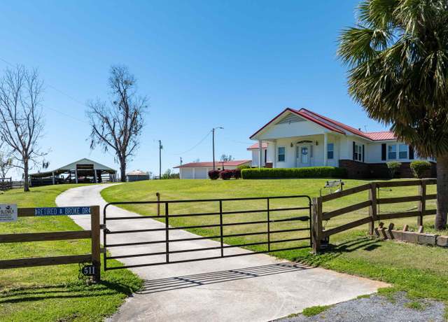 Property at 511 SW Sundown Creek Rd, Madison, FL 32340, 3 beds, 2 baths